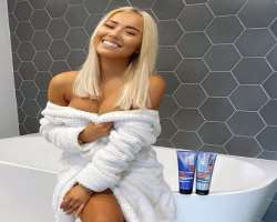She endorses Fudgehair on her Instagram.